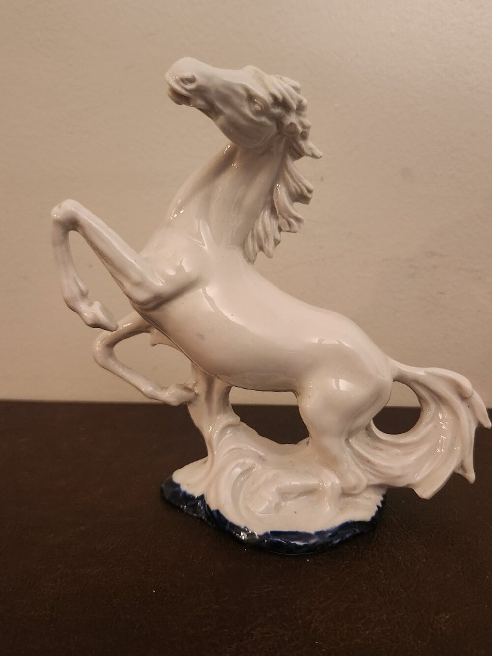 "Rare" White Porcelain Horse Statue Figurine beautifully crafted collectible